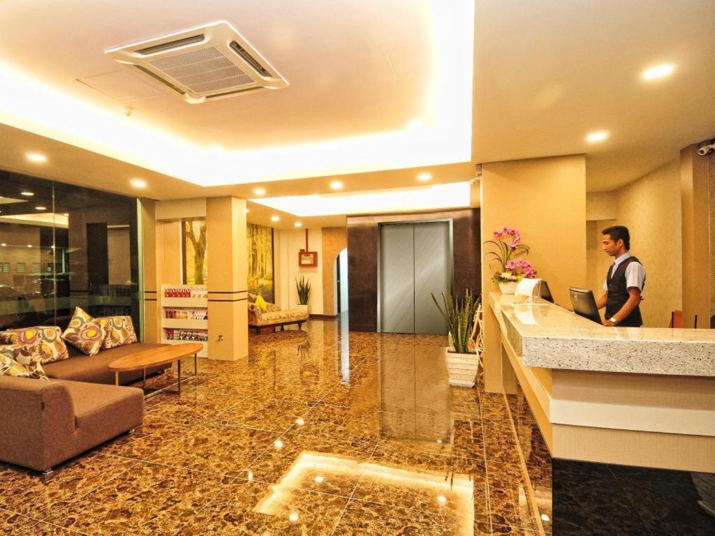 Hotel Zamburger Grand City Malakka Dış mekan fotoğraf