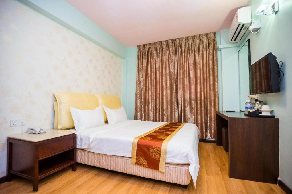 Hotel Zamburger Grand City Malakka Dış mekan fotoğraf